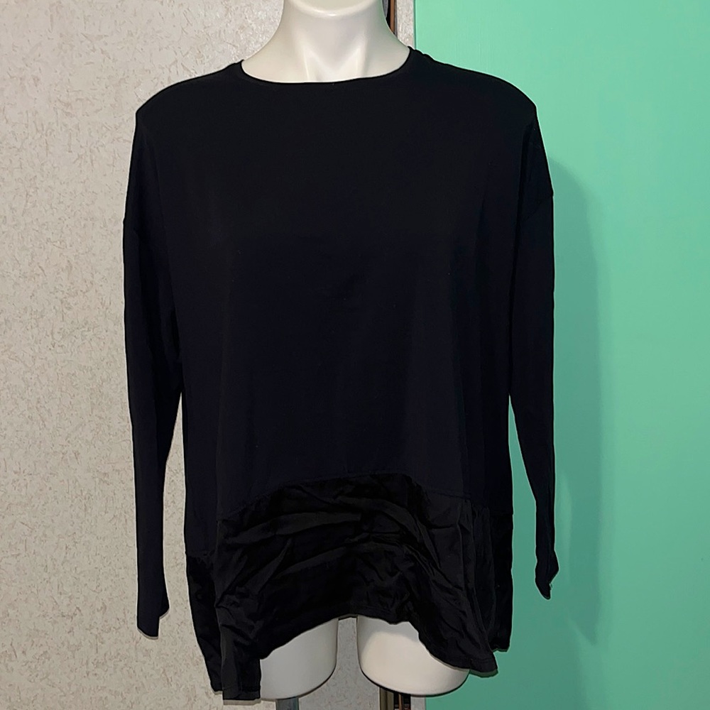 black lululemon long sleeve